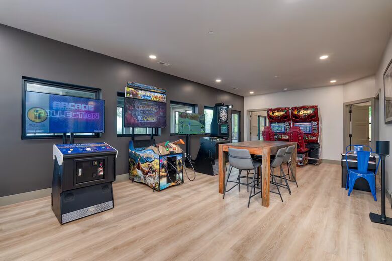 Panoramic Smoky Mountain Escape - Sevierville, Tennessee