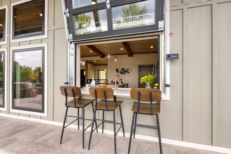 Panoramic Smoky Mountain Escape - Sevierville, Tennessee