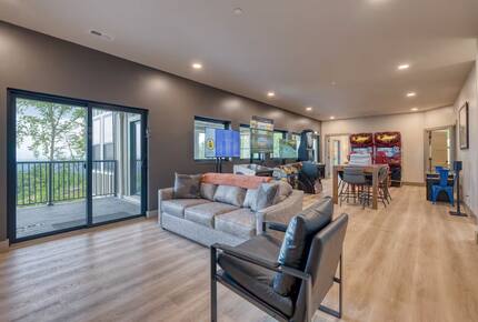 Panoramic Smoky Mountain Escape - Sevierville, Tennessee