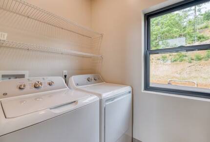 Panoramic Smoky Mountain Escape - Sevierville, Tennessee