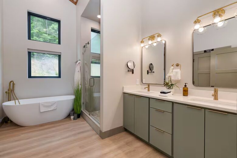 Panoramic Smoky Mountain Escape - Sevierville, Tennessee