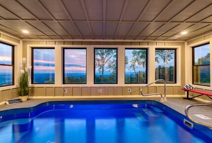 Panoramic Smoky Mountain Escape - Sevierville, Tennessee