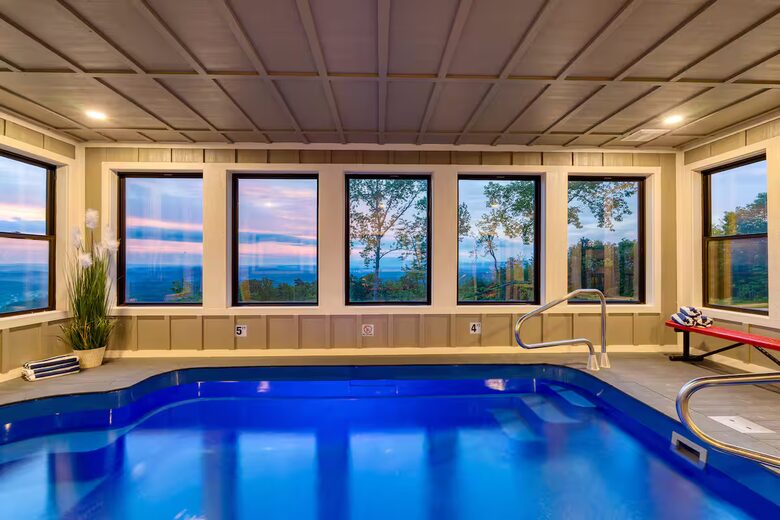 Panoramic Smoky Mountain Escape - Sevierville, Tennessee