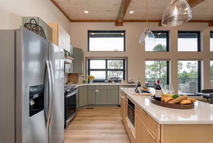 Panoramic Smoky Mountain Escape - Sevierville, Tennessee