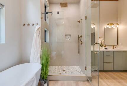 Panoramic Smoky Mountain Escape - Sevierville, Tennessee