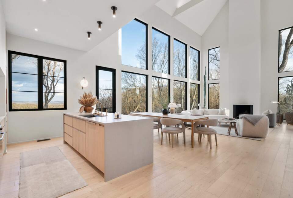 ABOVE - Nashville Hilltop Hideaway - Franklin, Tennessee