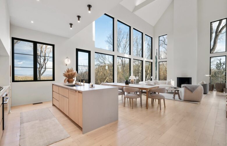 ABOVE - Nashville Hilltop Hideaway - Franklin, Tennessee