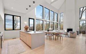 ABOVE - Nashville Hilltop Hideaway