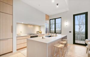 ABOVE - Nashville Hilltop Hideaway