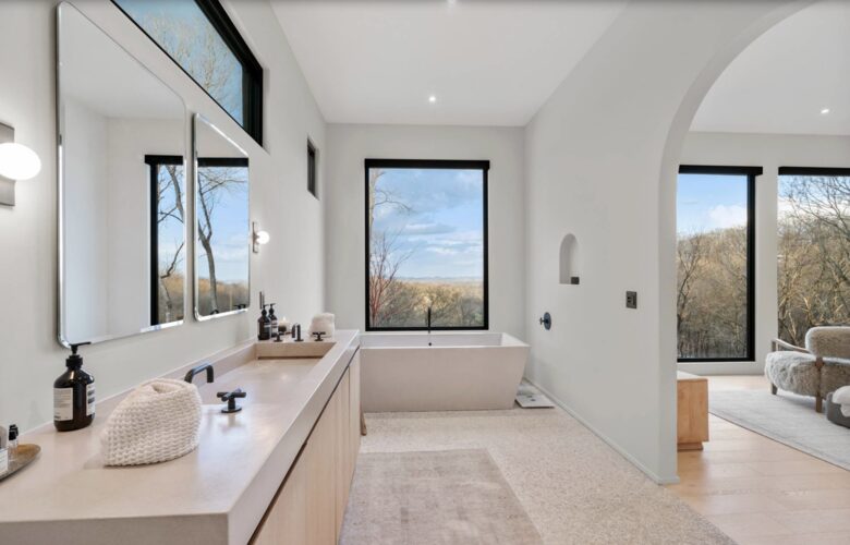 ABOVE - Nashville Hilltop Hideaway - Franklin, Tennessee