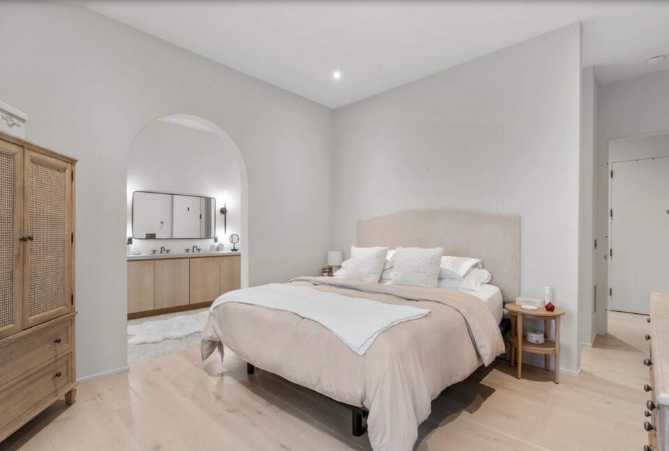 ABOVE - Nashville Hilltop Hideaway - Franklin, Tennessee