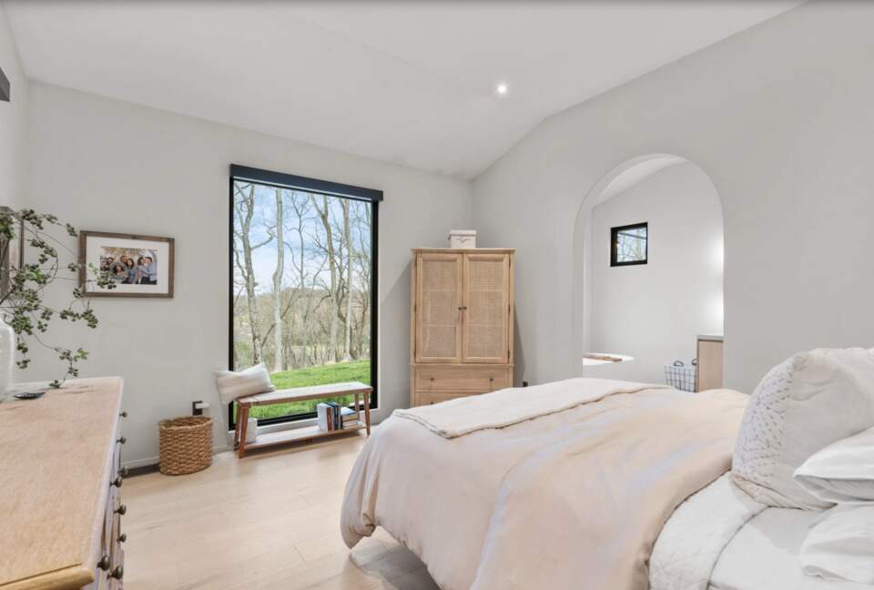 ABOVE - Nashville Hilltop Hideaway - Franklin, Tennessee