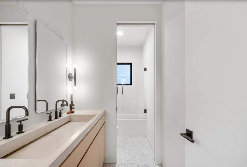 ABOVE - Nashville Hilltop Hideaway - Franklin, Tennessee