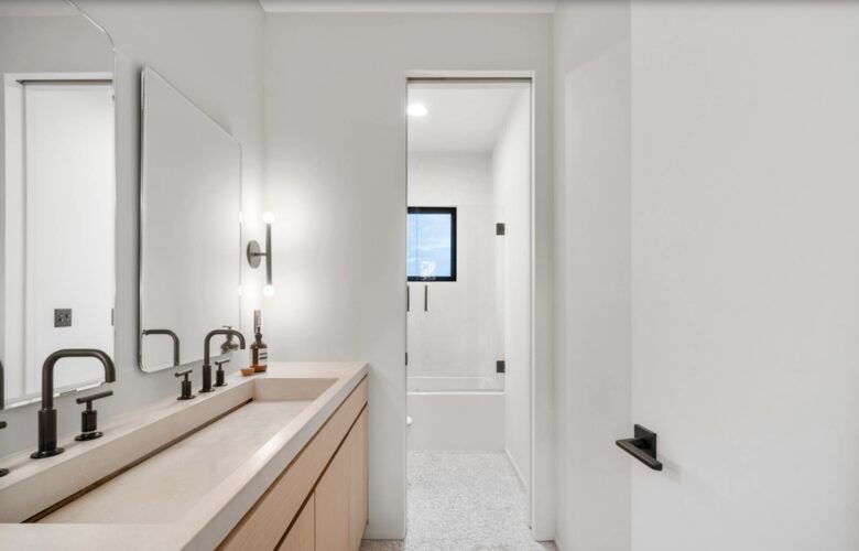 ABOVE - Nashville Hilltop Hideaway - Franklin, Tennessee