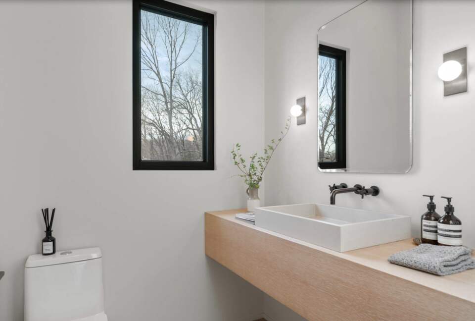 ABOVE - Nashville Hilltop Hideaway - Franklin, Tennessee