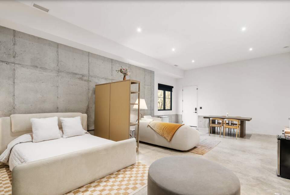 ABOVE - Nashville Hilltop Hideaway - Franklin, Tennessee