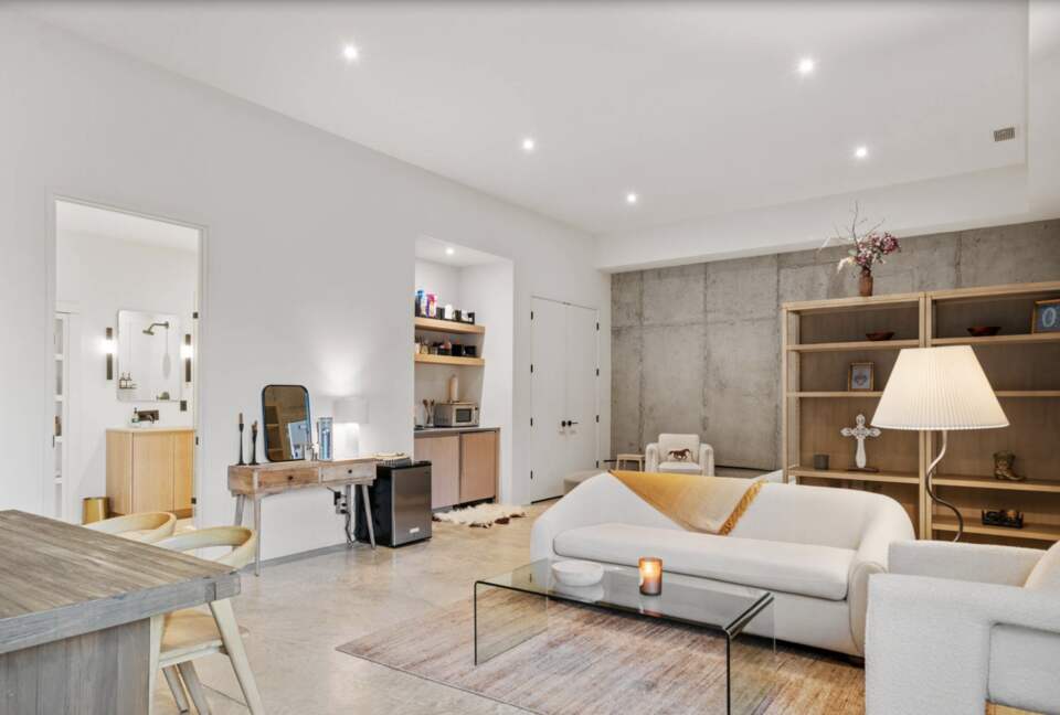 ABOVE - Nashville Hilltop Hideaway - Franklin, Tennessee