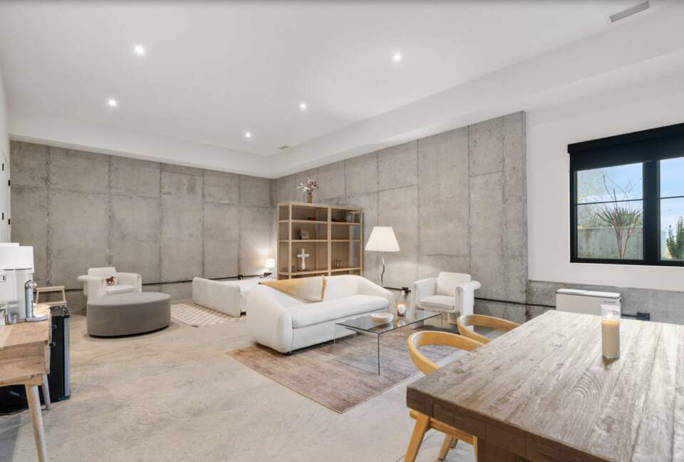 ABOVE - Nashville Hilltop Hideaway - Franklin, Tennessee