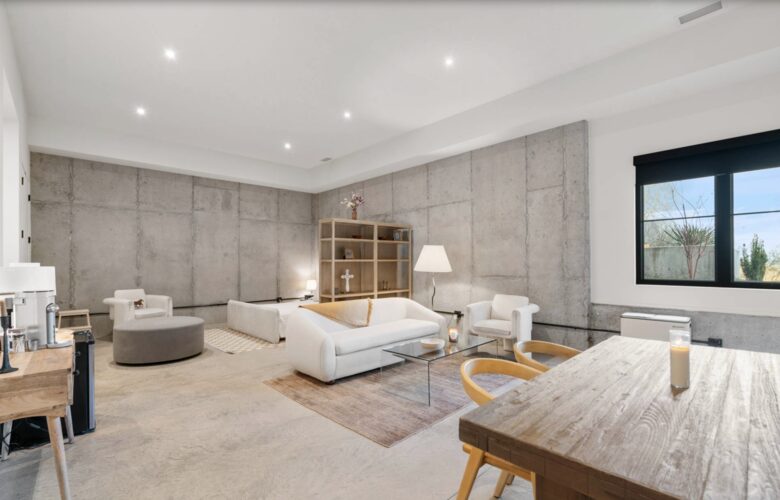 ABOVE - Nashville Hilltop Hideaway - Franklin, Tennessee