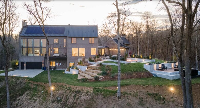 ABOVE - Nashville Hilltop Hideaway - Franklin, Tennessee