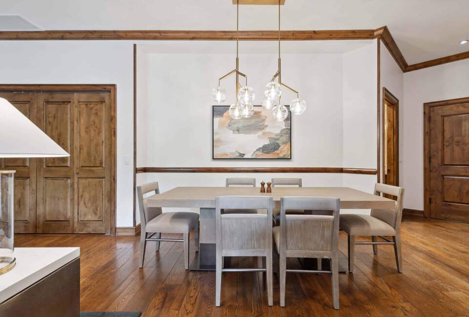 Aspen Living Steps from the Gondola - Aspen, Colorado