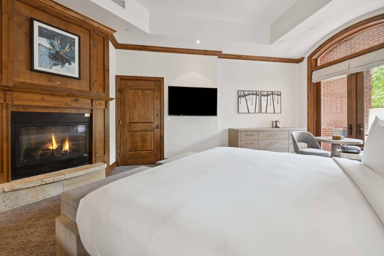 Aspen Living Steps from the Gondola - Aspen, Colorado