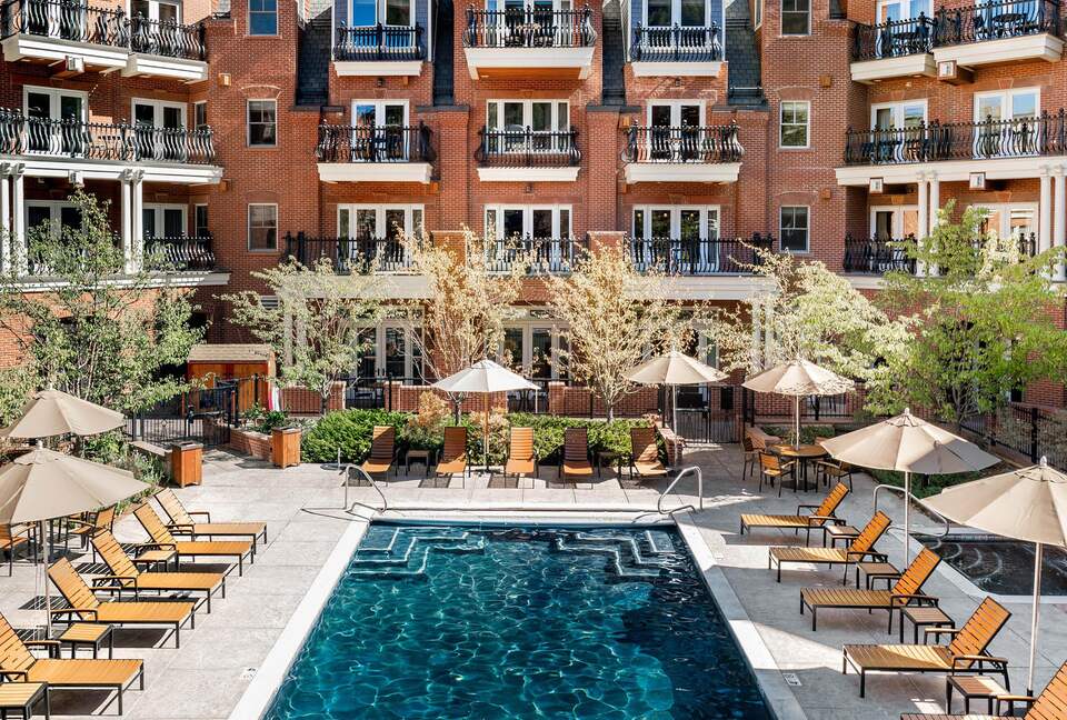 Aspen Living Steps from the Gondola - Aspen, Colorado