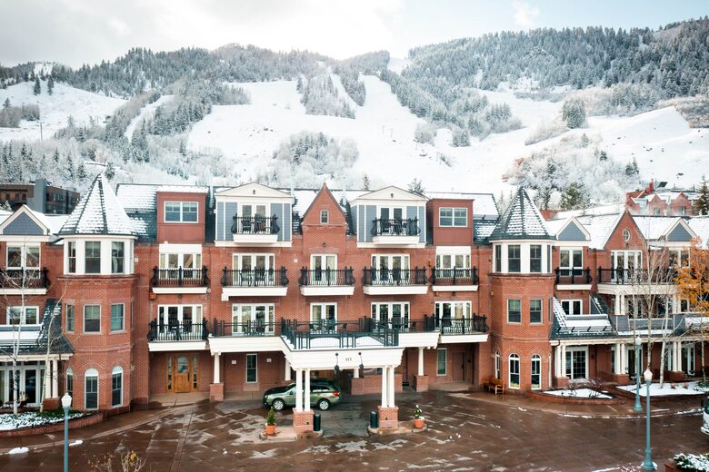 Aspen Living Steps from the Gondola - Aspen, Colorado