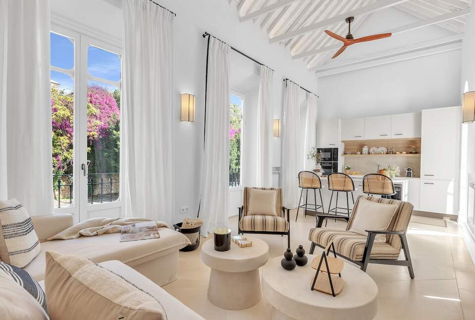 Stylish 3 Bedrooms by La Malagueta Beach - Málaga, Spain