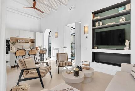 Stylish 3 Bedrooms by La Malagueta Beach - Málaga, Spain