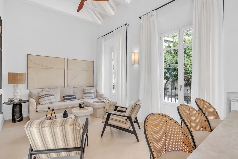 Stylish 3 Bedrooms by La Malagueta Beach - Málaga, Spain