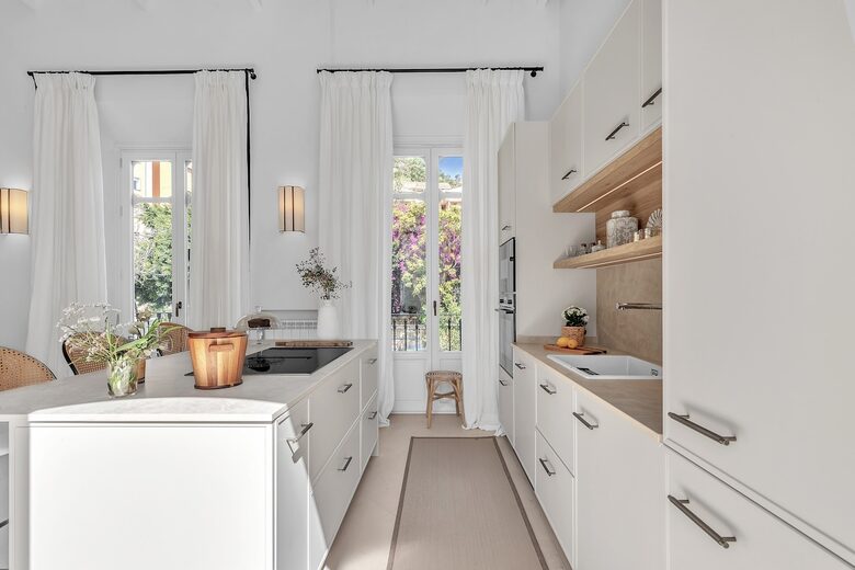 Stylish 3 Bedrooms by La Malagueta Beach - Málaga, Spain