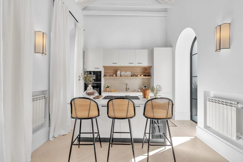 Stylish 3 Bedrooms by La Malagueta Beach - Málaga, Spain