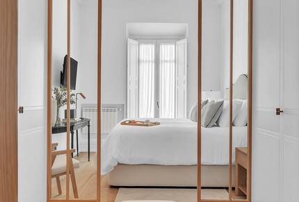 Stylish 3 Bedrooms by La Malagueta Beach - Málaga, Spain