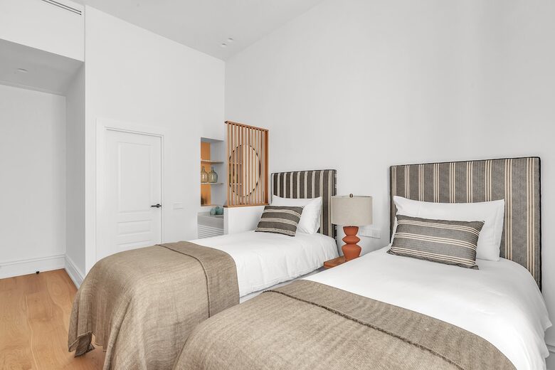 Stylish 3 Bedrooms by La Malagueta Beach - Málaga, Spain