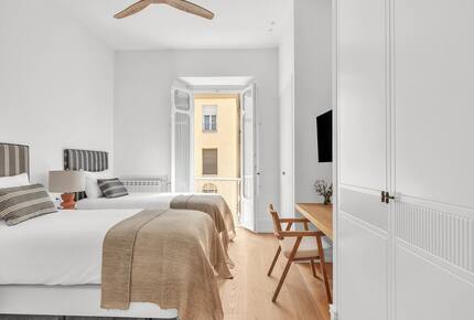 Stylish 3 Bedrooms by La Malagueta Beach - Málaga, Spain