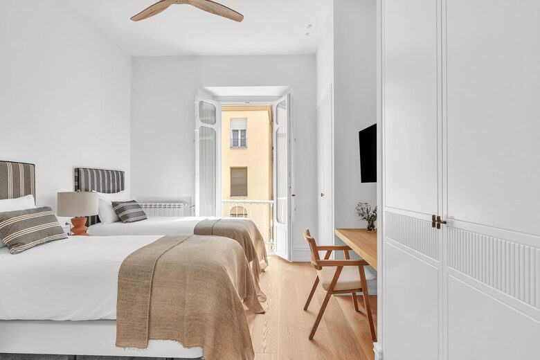 Stylish 3 Bedrooms by La Malagueta Beach - Málaga, Spain