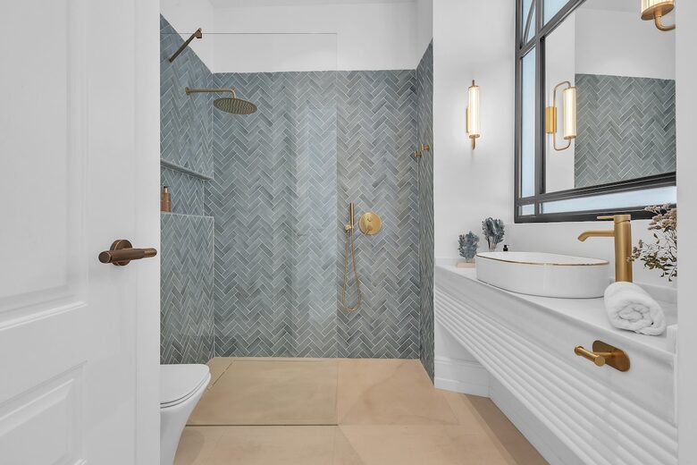 Stylish 3 Bedrooms by La Malagueta Beach - Málaga, Spain