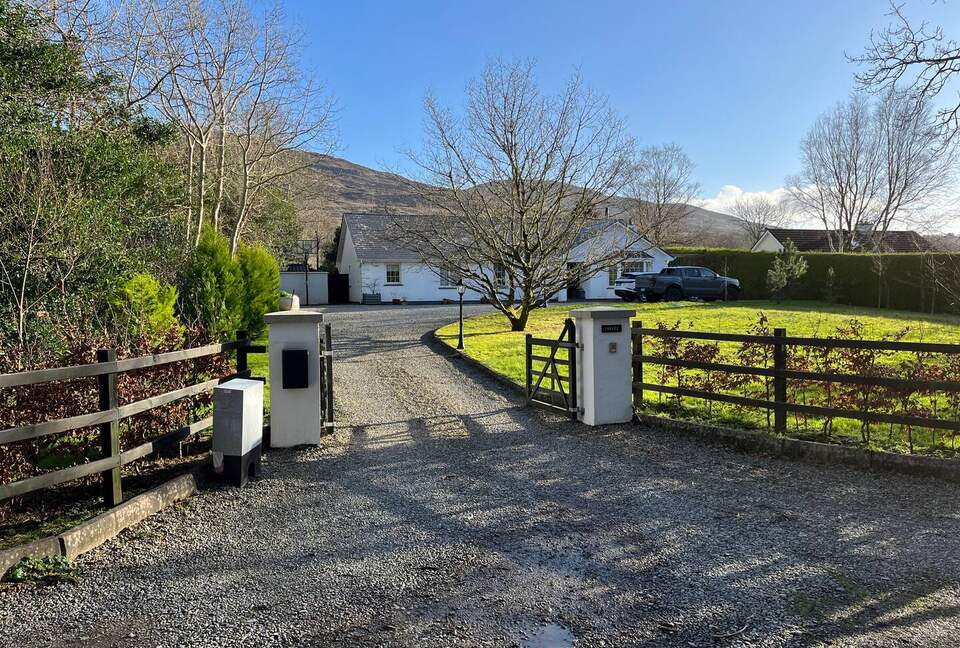 Charming Irish Escape with Private Gardens - Mucksna, Ireland