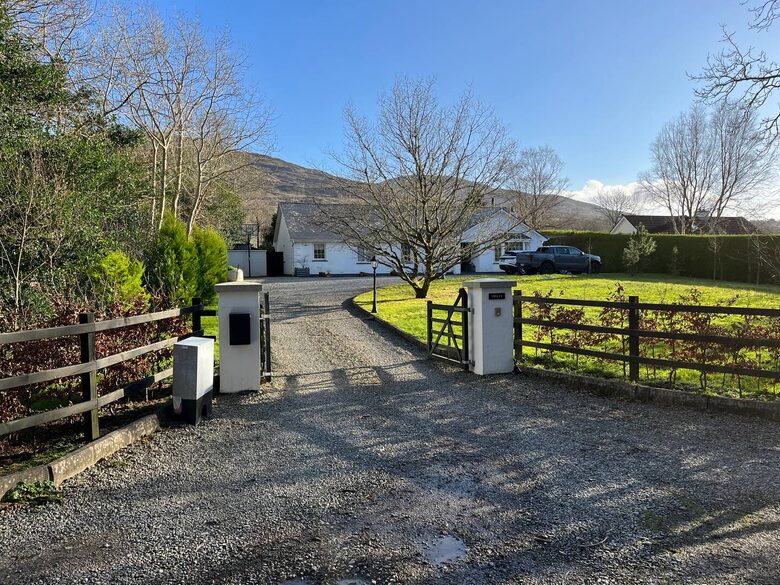 Charming Irish Escape with Private Gardens - Mucksna, Ireland