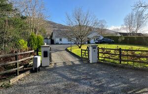 Charming Irish Escape with Private Gardens - Mucksna, Ireland