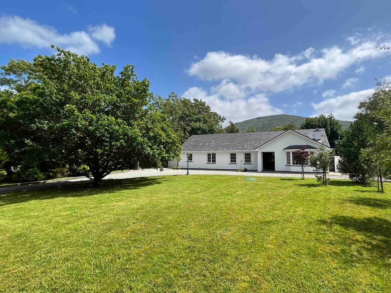 Charming Irish Escape with Private Gardens - Mucksna, Ireland