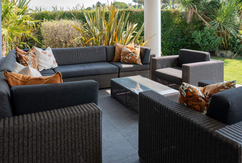 Refined Family Estate Near Ericeira’s Surf & Heritage - Carvoeira, Portugal