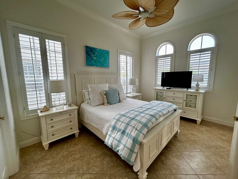 Lagoon View Comfort between Naples and Marco Island - Naples, Florida