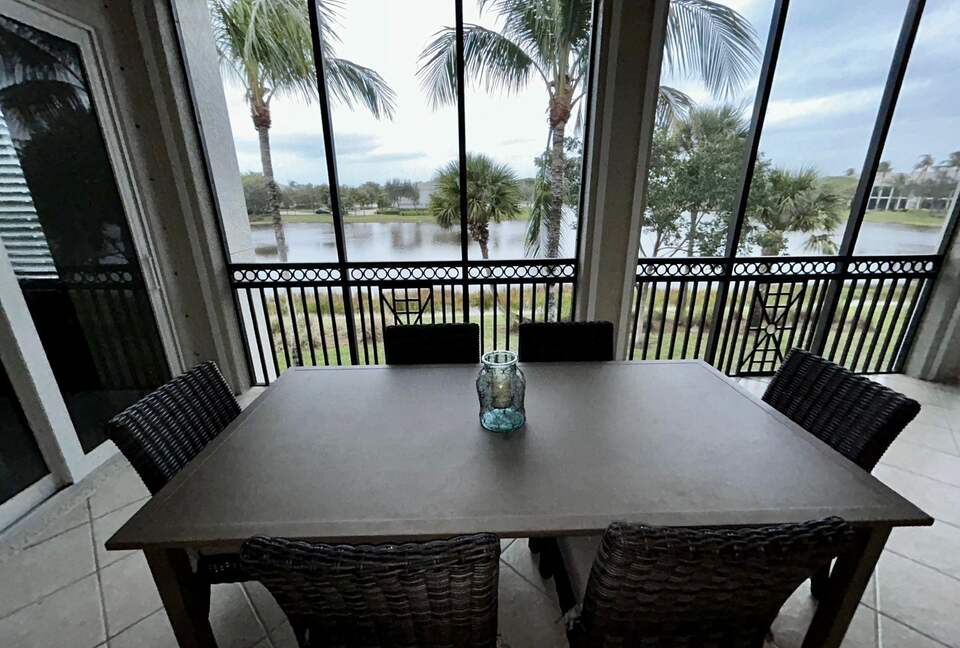 Lagoon View Comfort between Naples and Marco Island - Naples, Florida