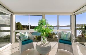 Waterfront Elegance on Waiheke Island - Waiheke Island, New Zealand