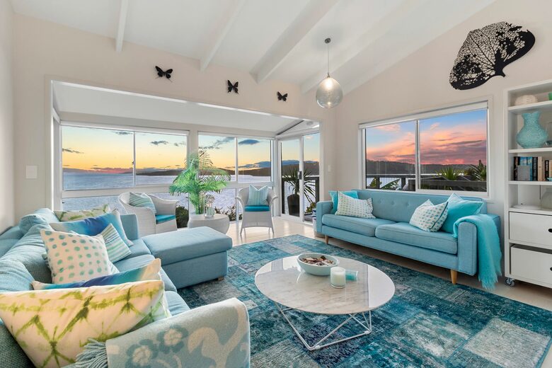 Waterfront Elegance on Waiheke Island - Waiheke Island, New Zealand