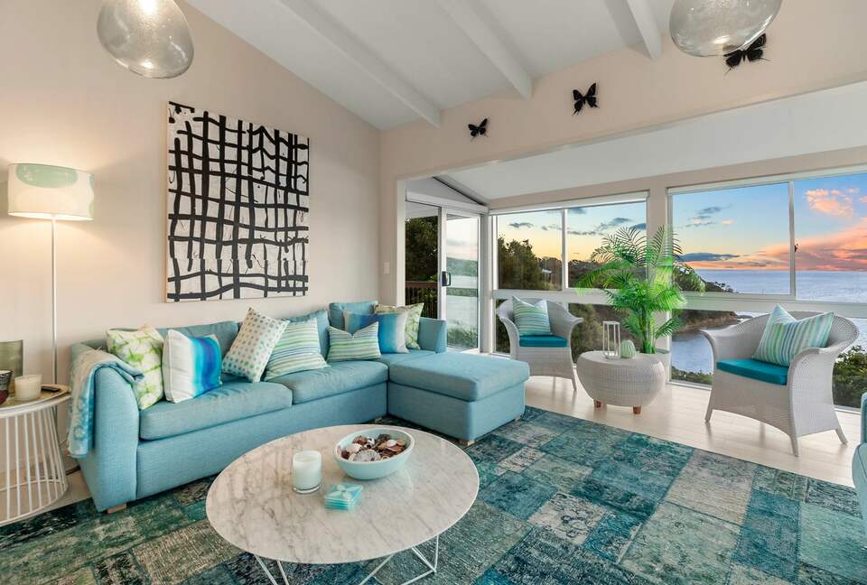 Waterfront Elegance on Waiheke Island - Waiheke Island, New Zealand