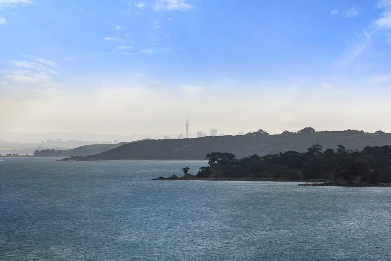 Waterfront Elegance on Waiheke Island - Waiheke Island, New Zealand