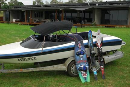Group Getaway with Firepit & BBQ on Lake Tinaroo - Barrine, Australia